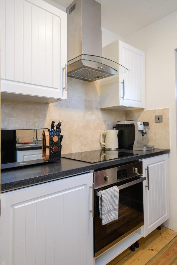 Deluxe 2 Bed Versace Bungalow Hot Tub, Sky Tv, Cinema Screen Saffron Walden Dış mekan fotoğraf