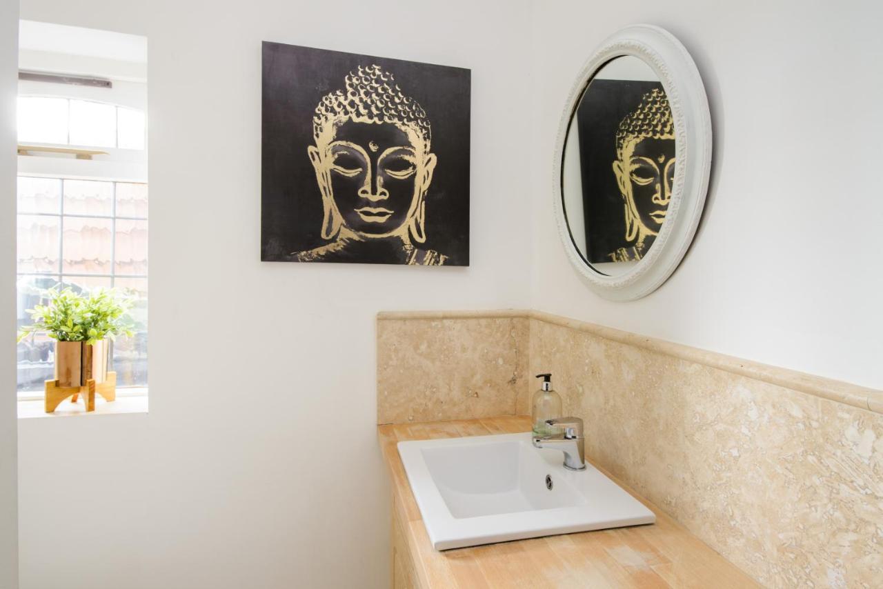 Deluxe 2 Bed Versace Bungalow Hot Tub, Sky Tv, Cinema Screen Saffron Walden Dış mekan fotoğraf